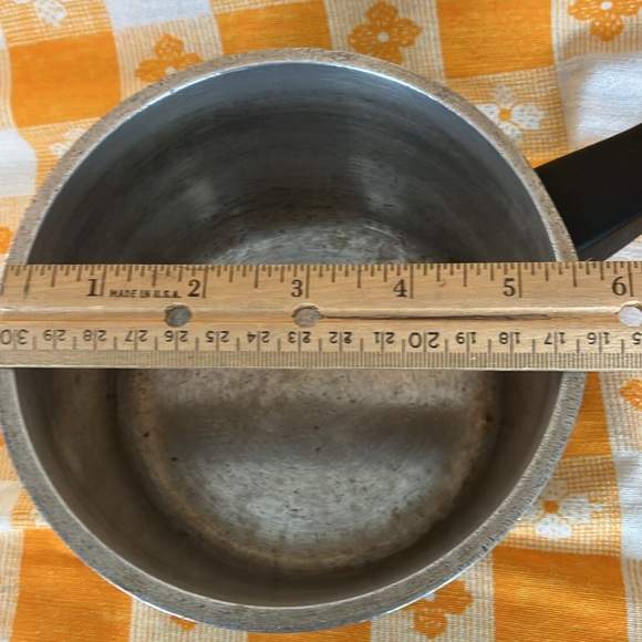 Vintage CLUB Aluminum Saucepan & Lid 1 1/2 pt With Vintage Whisker, Corn Holders - Picture 8 of 12